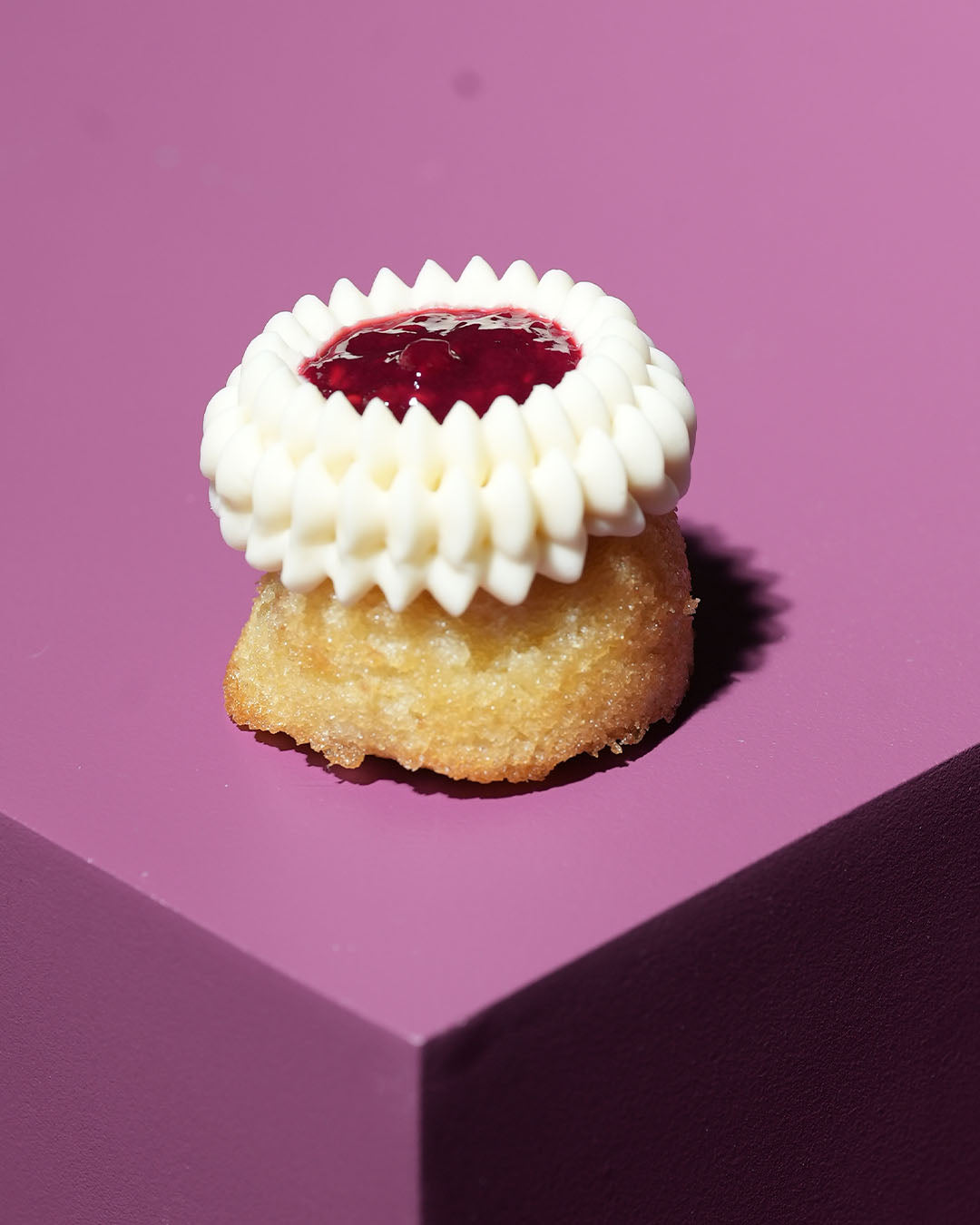 Raspberry White Chocolate Vanilla Cakes