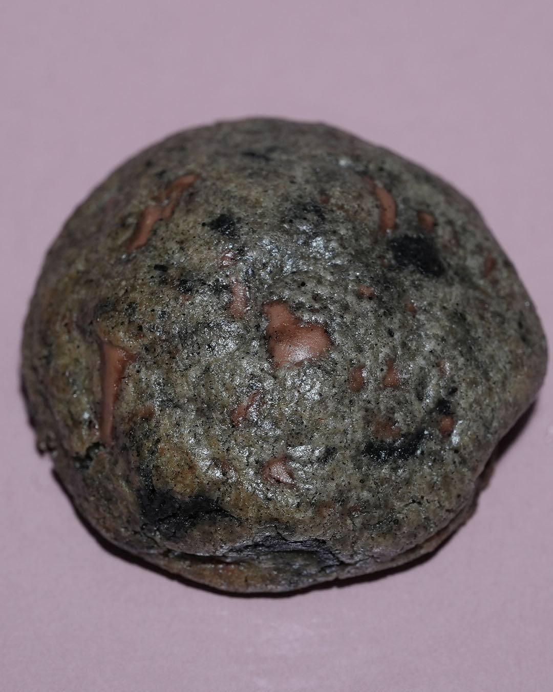 Black Sesame Milk Chocolate - سمسم أسود وكاكاو بالحليب