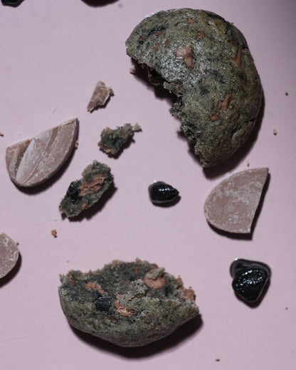 Black Sesame Milk Chocolate - سمسم أسود وكاكاو بالحليب